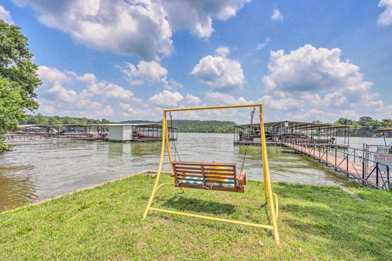 Cheerful Camdenton Cottage Steps To Lake! Buitenkant foto